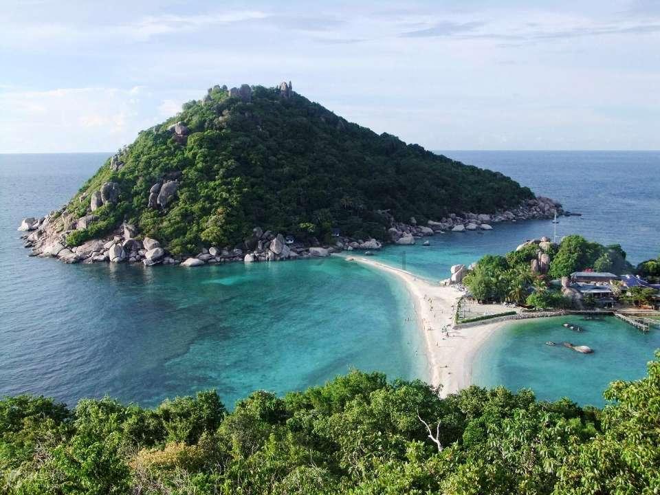 女生为了男朋友放弃了很好的工作机会值得吗？游戏画面